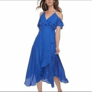 Jennifer Lopez blue cold shoulder wrap dress